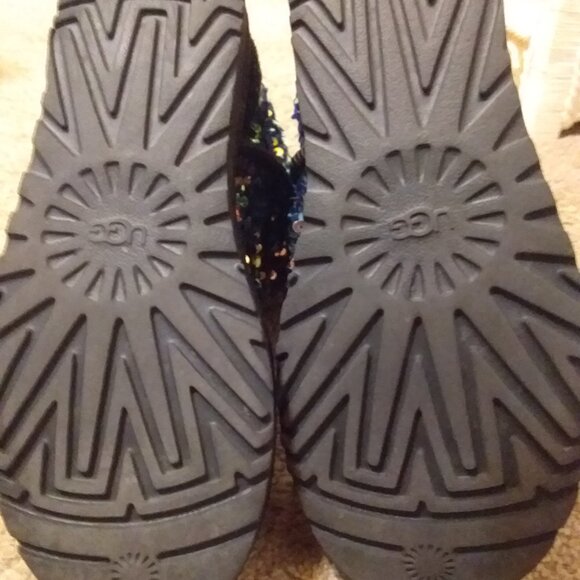 New UGG classic style sparkle sequins boots women's 8 - Picture 2 of 3